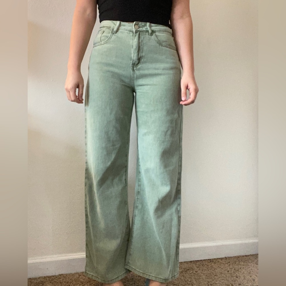 Wide leg sage green jeans, great condition